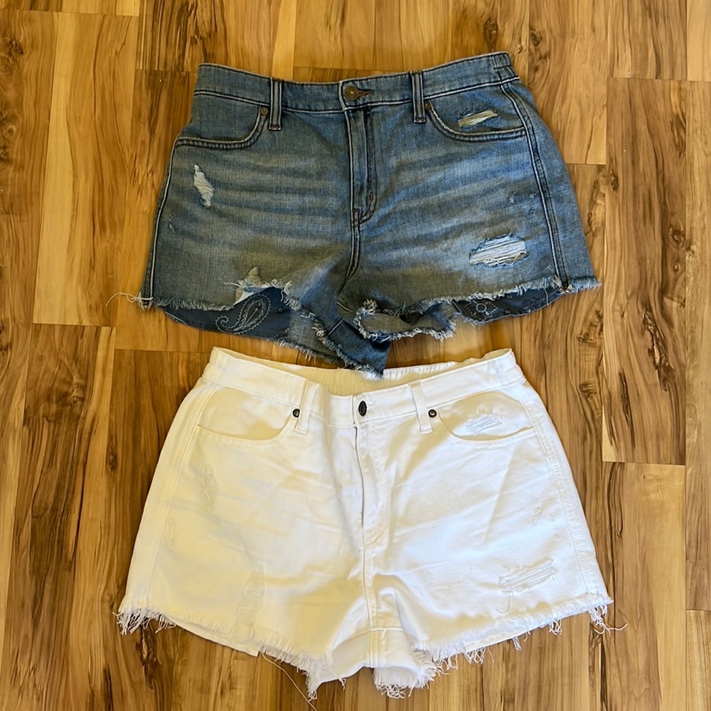 ARIE SHORTS